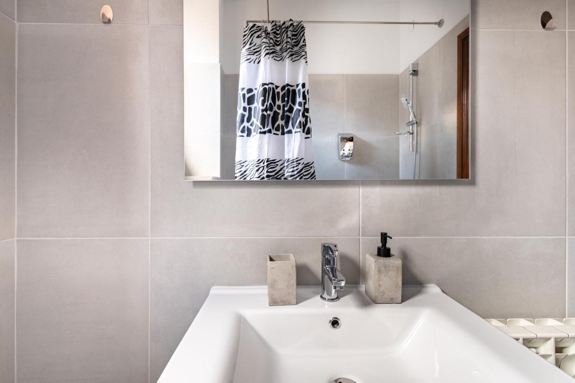 Piccolo Mondo By Citybookings Bucarest Extérieur photo