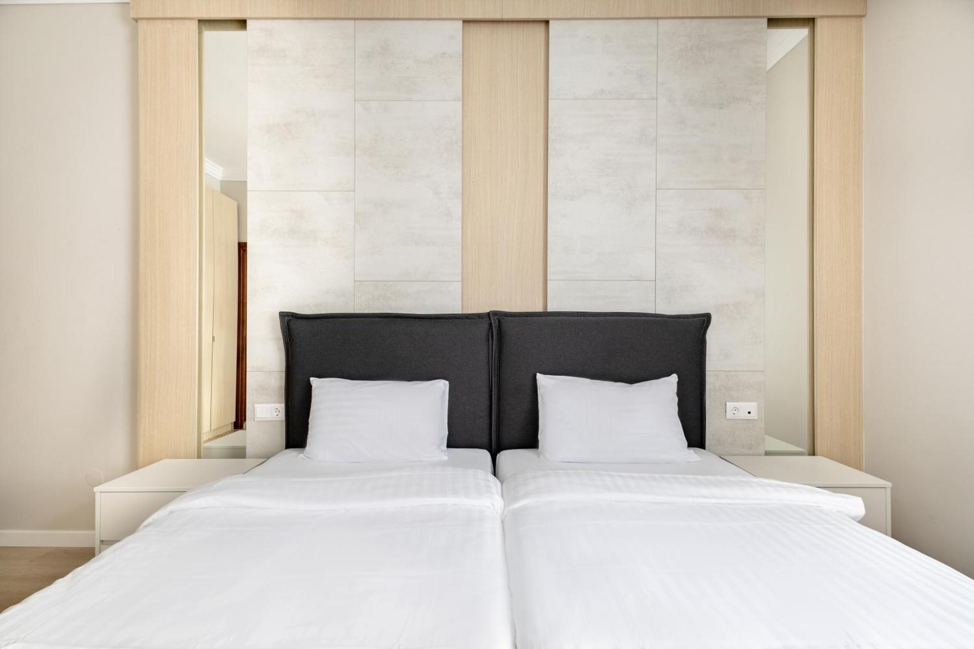 Piccolo Mondo By Citybookings Bucarest Extérieur photo